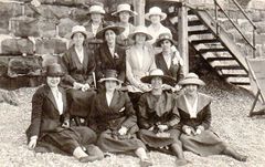 Tourist-Group-White-Rock-Beach-1925.